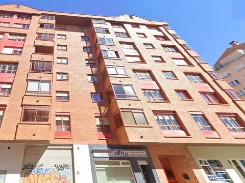 Flat / apartment in Calle de Calleja y Zurita, San Agustín-Parque Europa, Burgos in San Agustín-Parque Europa · Burgos