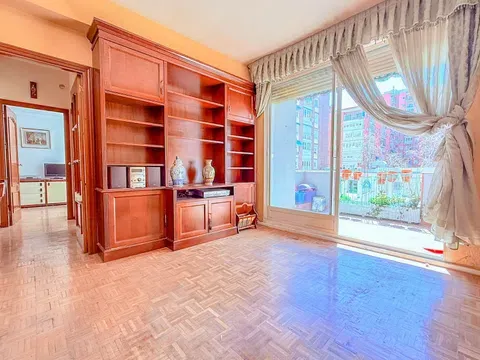 Flat / apartment in Calle de Clara del Rey, Prosperidad, Madrid in Prosperidad · Madrid