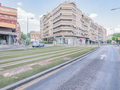 Flat / apartment in Avenida del Sur, Los Pajaritos, Granada in Los Pajaritos · Granada