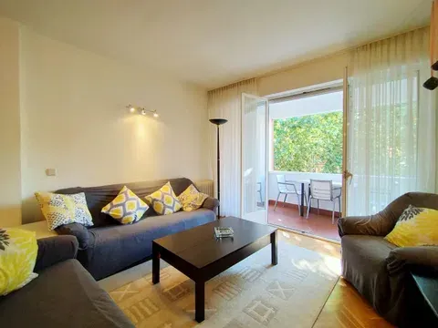 Flat / apartment in Calle del Divino Redentor, Valdeacederas, Madrid in Valdeacederas · Madrid