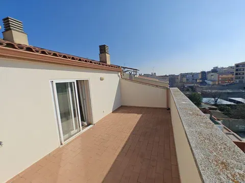 Duplex in Calle Sant Pau, 93, Creu de la Ma - Rally sur, Figueres in Duplex in Calle Sant Pau, 93, Creu de la Ma - Rally sur, Figueres · Figueres
