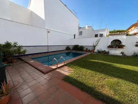 Terraced house in Santa Bárbara-Ciudad Deportiva, La Linea de la Concepcion in Terraced house in Santa Bárbara-Ciudad Deportiva, La Linea de la Concepcion · La Linea de la Concepcion