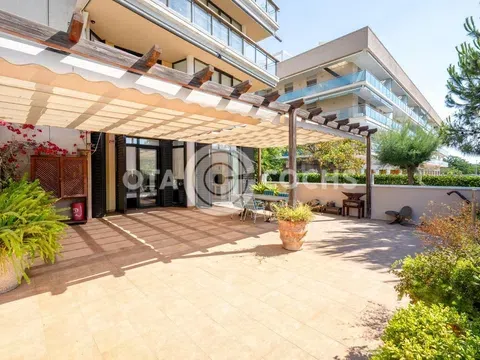 Flat / apartment in Calle Riu Brugent, Els Esquirols, Cambrils in Els Esquirols · Cambrils