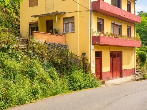 Detached house in Respolon, Sama, Langreo in Detached house in Respolon, Sama, Langreo · Langreo