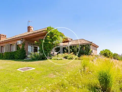 Detached house in Camino Conejeros, Monteclaro, Pozuelo de Alarcón in Monteclaro · Pozuelo de Alarcón
