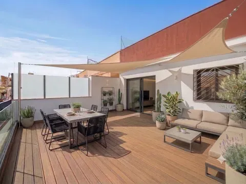 Penthouse in Calle de Parcerisa, La Bordeta, Barcelona in La Bordeta · Barcelona
