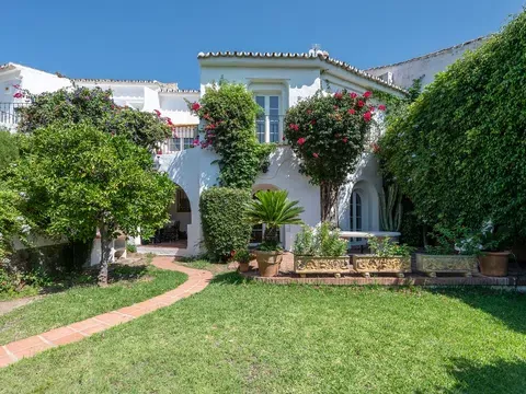 Terraced house in Calle la Perdiz, Alto de los Monteros, Marbella in Alto de los Monteros · Marbella