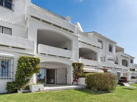 Flat / apartment in Nueva Andalucía, Marbella in Nueva Andalucía · Marbella