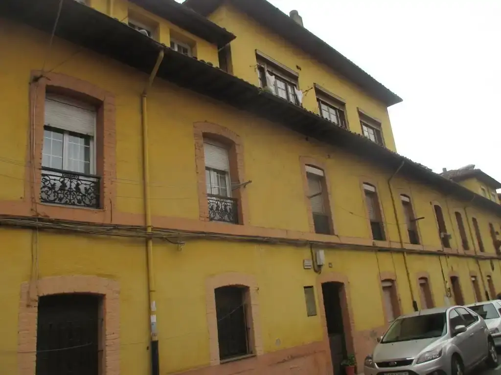 1-bed in Oviedo in Calle General Elorza, Oviedo , 33100, Comarca de Oviedo, Asturias · Comarca de Oviedo, Asturias