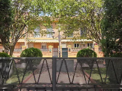 Terraced house in Plaza Rocío, 5, Reina Mercedes - Heliópolis, Sevilla in Reina Mercedes - Heliópolis · Sevilla