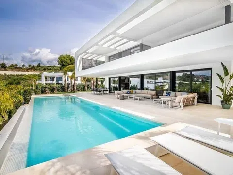 Detached house in Urbanizacion n Andalucia 25d, Las Brisas, Marbella in Las Brisas · Marbella