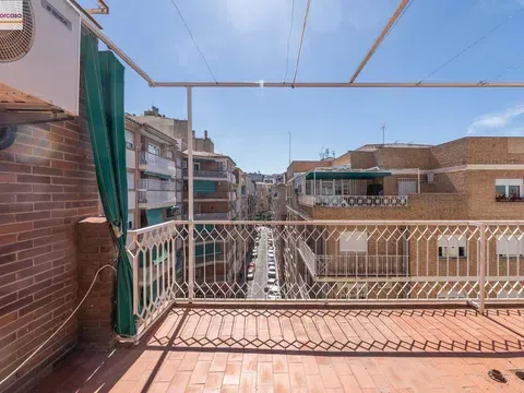 Flat / apartment in Calle Cisne, 12, Los Pajaritos, Granada in Los Pajaritos · Granada
